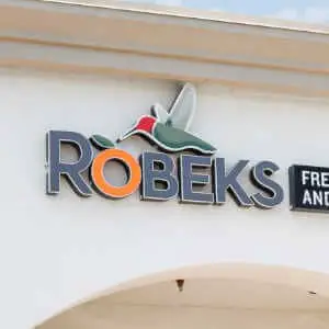 Lowest Sugar Smoothies and Juices at Robeks - Robeks store