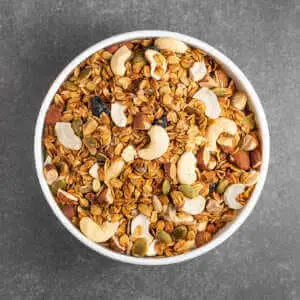 17 of the All-Time Best No Added Sugar Granolas - Granola bowl